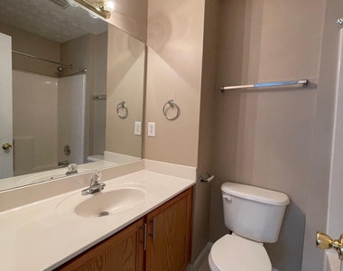 2962 Stonecrest Lane - Photo Thumbnail 21