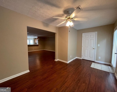 2962 Stonecrest Lane - Photo Thumbnail 10