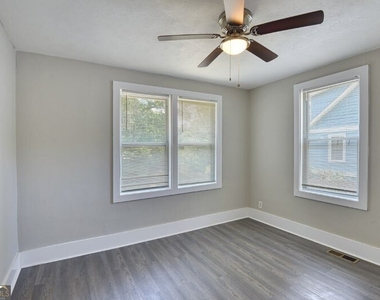 1888 Vesta Avenue - Photo Thumbnail 13