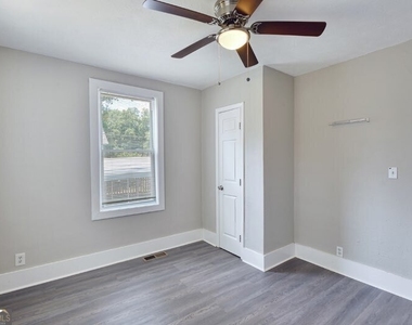 1888 Vesta Avenue - Photo Thumbnail 14