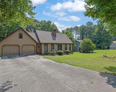2683 Ashworth Circle Sw - Photo Thumbnail 1