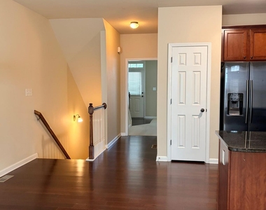 734 Grove Manor Park - Photo Thumbnail 14