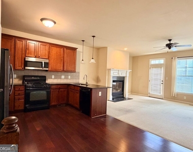 734 Grove Manor Park - Photo Thumbnail 9