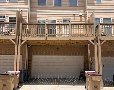 734 Grove Manor Park - Photo Thumbnail 33