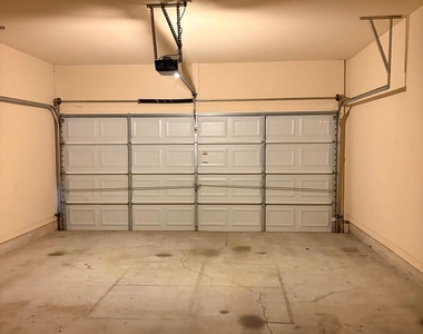 734 Grove Manor Park - Photo Thumbnail 31