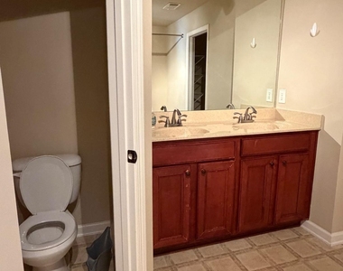 734 Grove Manor Park - Photo Thumbnail 23