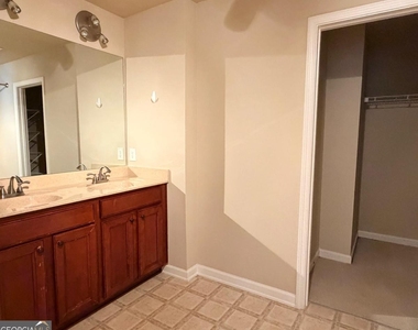734 Grove Manor Park - Photo Thumbnail 24