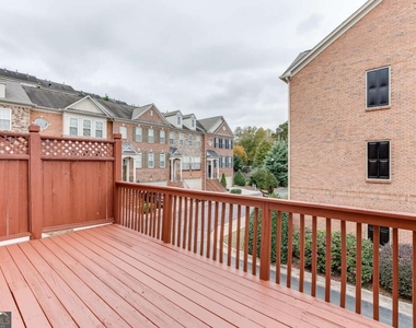 2801 Loftview Square - Photo Thumbnail 34
