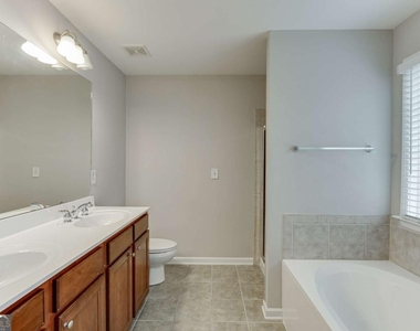2801 Loftview Square - Photo Thumbnail 23