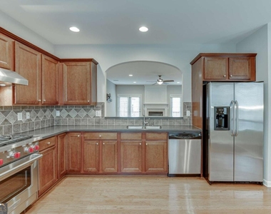2801 Loftview Square - Photo Thumbnail 15