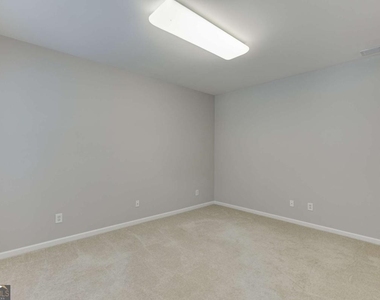 2801 Loftview Square - Photo Thumbnail 4