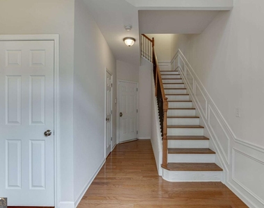 2801 Loftview Square - Photo Thumbnail 3