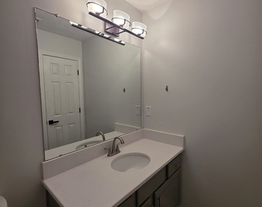 100 Bedford Forrest Drive - Photo Thumbnail 22