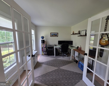 100 Bedford Forrest Drive - Photo Thumbnail 5