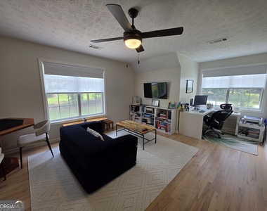 100 Bedford Forrest Drive - Photo Thumbnail 24