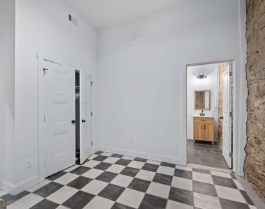 360 Ponce De Leon Avenue Ne - Photo Thumbnail 9