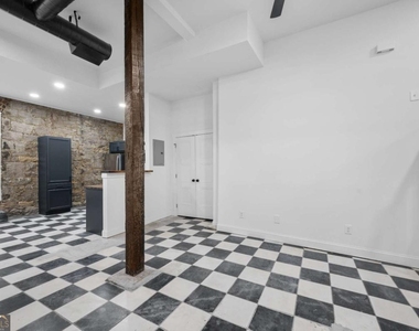 360 Ponce De Leon Avenue Ne - Photo Thumbnail 2