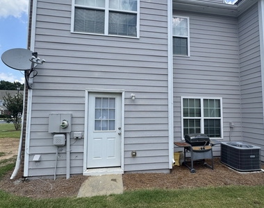 262 Village Drive - Photo Thumbnail 12