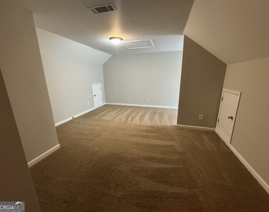 262 Village Drive - Photo Thumbnail 11