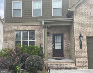 2415 Matlin Way - Photo Thumbnail 1