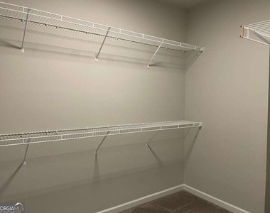 2415 Matlin Way - Photo Thumbnail 26