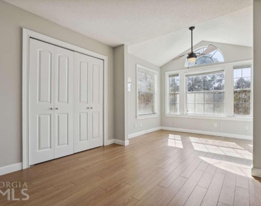 1007 Sandy Lane Drive - Photo Thumbnail 13