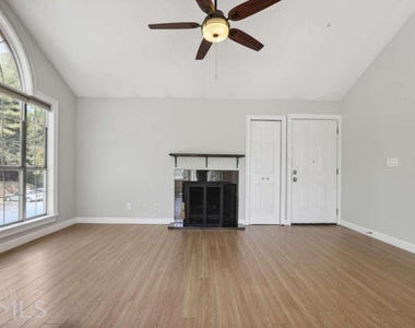 1007 Sandy Lane Drive - Photo Thumbnail 4