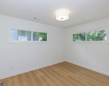 3026 Brook Drive - Photo Thumbnail 20