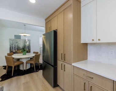 3026 Brook Drive - Photo Thumbnail 13