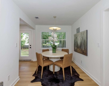 3026 Brook Drive - Photo Thumbnail 8