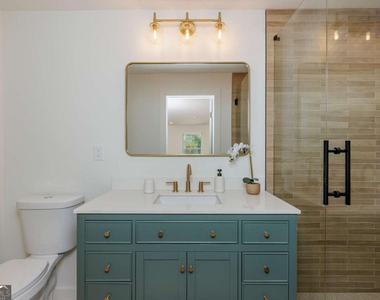 3026 Brook Drive - Photo Thumbnail 16