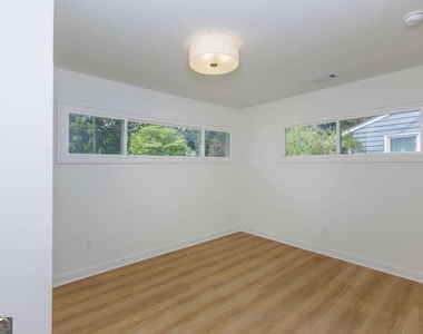 3026 Brook Drive - Photo Thumbnail 19