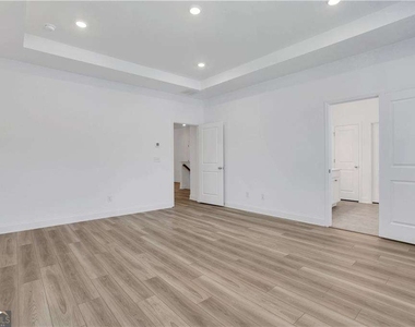 3198 Shirecrest Lane - Photo Thumbnail 24