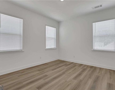 3198 Shirecrest Lane - Photo Thumbnail 32