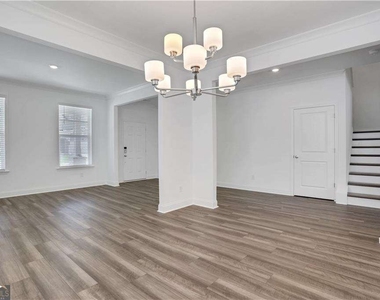 3198 Shirecrest Lane - Photo Thumbnail 8