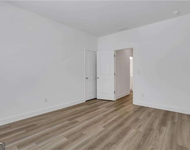 3198 Shirecrest Lane - Photo Thumbnail 31