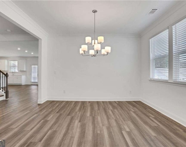 3198 Shirecrest Lane - Photo Thumbnail 7