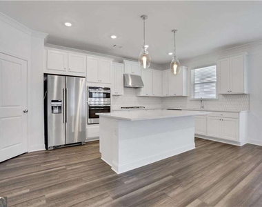 3198 Shirecrest Lane - Photo Thumbnail 13