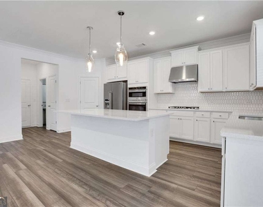 3198 Shirecrest Lane - Photo Thumbnail 16