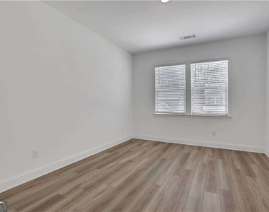 3198 Shirecrest Lane - Photo Thumbnail 30