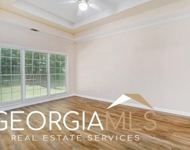 540 Oak Alley Way - Photo Thumbnail 7