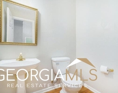540 Oak Alley Way - Photo Thumbnail 5