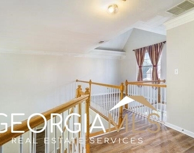 540 Oak Alley Way - Photo Thumbnail 11