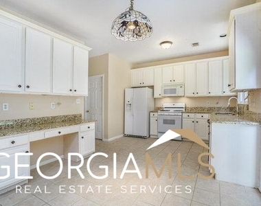 540 Oak Alley Way - Photo Thumbnail 2