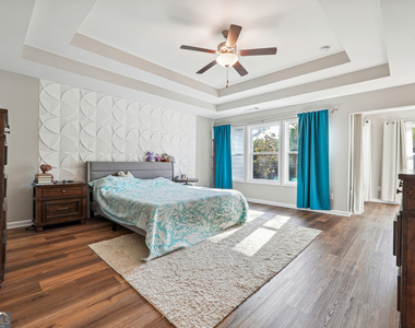 1616 Lansing Bluff Walk - Photo Thumbnail 24
