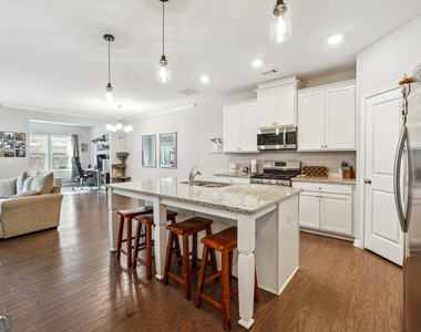 1616 Lansing Bluff Walk - Photo Thumbnail 4