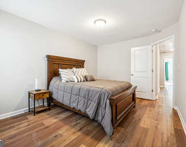 1616 Lansing Bluff Walk - Photo Thumbnail 21