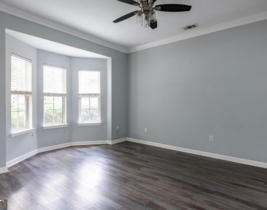 7702 Parkside Drive - Photo Thumbnail 8