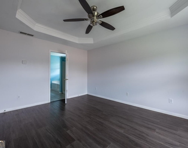 7702 Parkside Drive - Photo Thumbnail 28