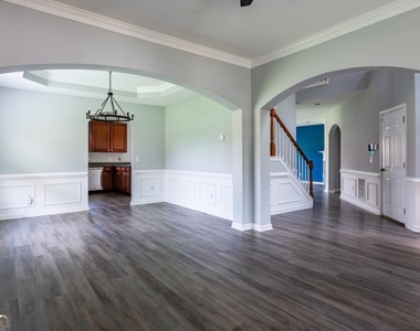 7702 Parkside Drive - Photo Thumbnail 9